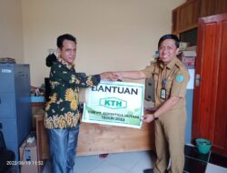 Peduli Sektor Pendidikan, PT. KTH Serahkan Bantuan Beasiswa untuk Mahasiswa Lamandau Peduli Sektor Pendidikan, PT. KTH Serahkan Bantuan Beasiswa untuk Mahasiswa Lamandau