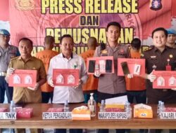Resnarkoba Kapuas Musnahkan Barbuk Hasil Operasi Antik 2023 Resnarkoba Kapuas Musnahkan Barbuk Hasil Operasi Antik 2023