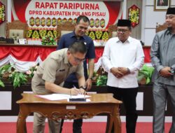 Sekda Pulpis Hadiri Rapat Paripurna Ke-5 DPRD dan Sampaikan KUA-PPAS TA 2023