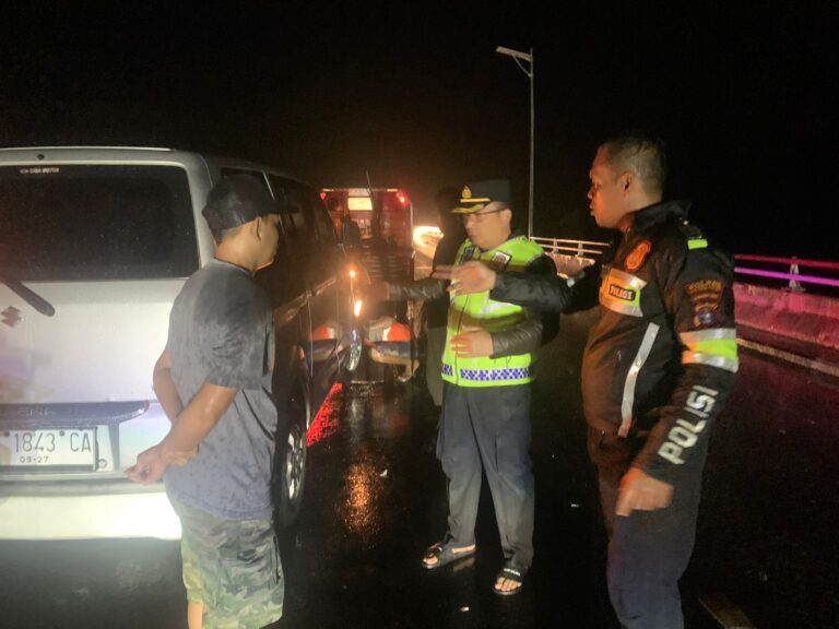 Wakapolres Pulpis Turun Langsung Cek Lokasi Lakalantas di Jembatan Tumbang Nusa