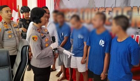 5 Orang Pengedar dan Kurir Sabu Dibekuk Polisi