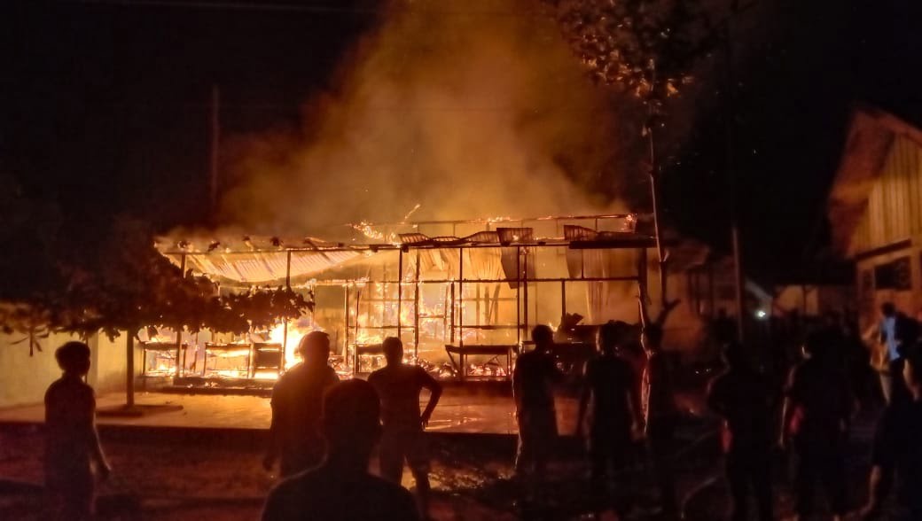 1 Malam 2 SDN Terbakar