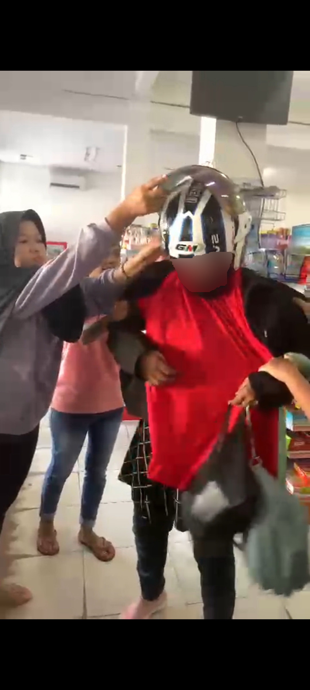 IRT Ditangkap Usai Curi Susu di Indomarket 