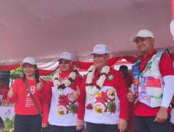 Usung Go Green, PT Hutan Sawit Lestari Semarakkan Pawai Pembangunan