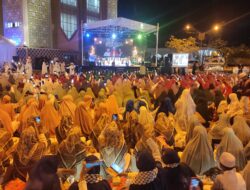 Ribuan Warga Hadiri Gema Sholawat 1.000 Terbang Ribuan Warga Hadiri Gema Sholawat 1.000 Terbang