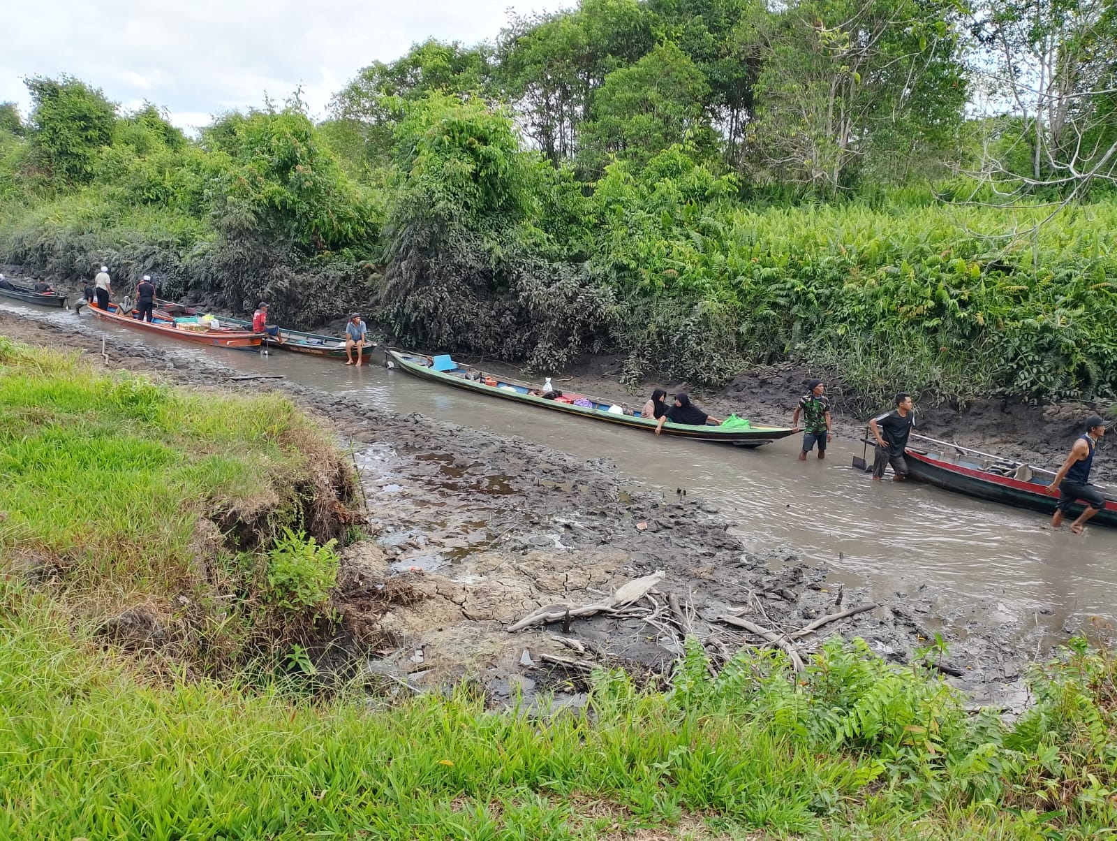 Transportasi Sungai Macet, Warga Katingan Menjerit