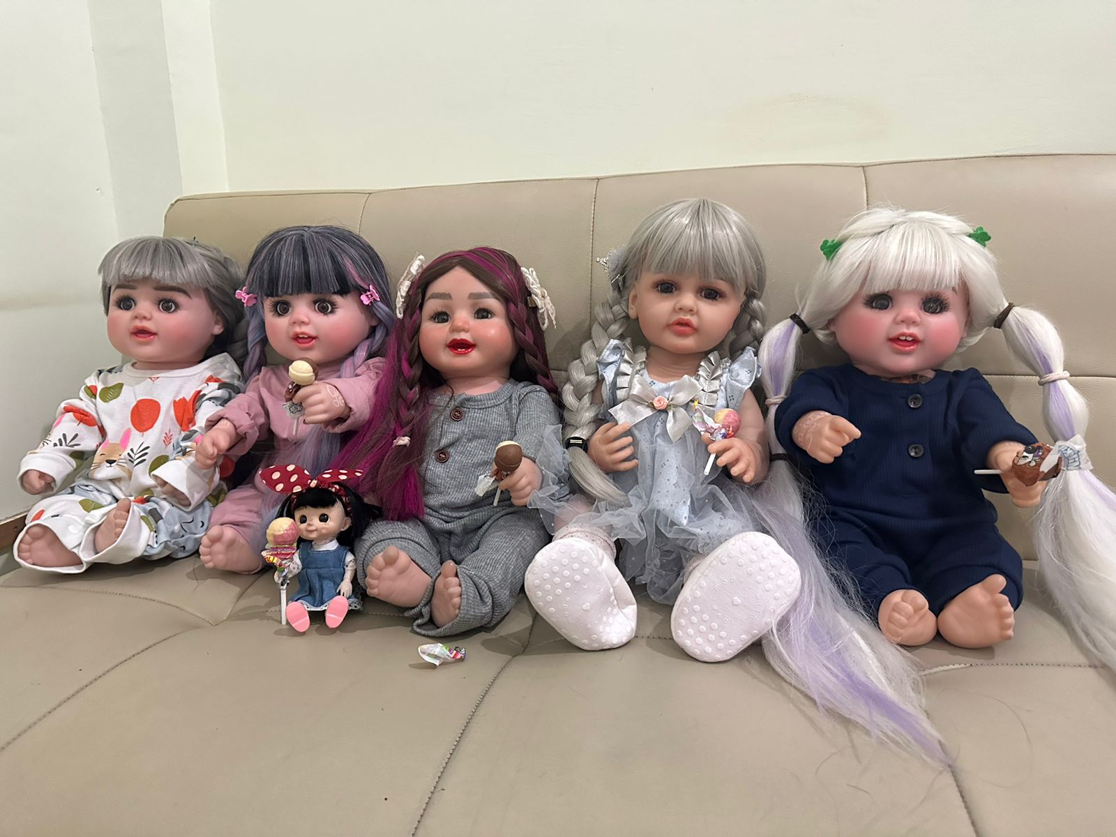 BONEKA 