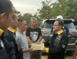 6 Rumah di Bartim Hancur Diterjang Puting Beliung 6 Rumah di Bartim Hancur Diterjang Puting Beliung
