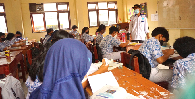 UDARA PALANGKA RAYA BERBAHAYA-TK, SD, SMP dan SMA/SMK Belajar di Rumah