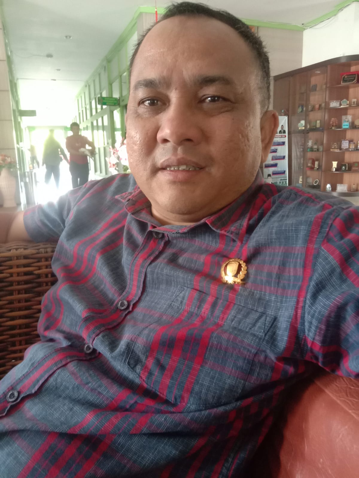 Median Jalan Jangan Diisi Tanah Keras