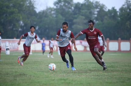 KALTENG PUTRA Optimistis di Tengah Krisis