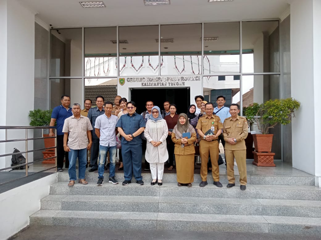 DUGAAN PENYALAHGUNAAN DANA BPP-Orang Tua Siswa SMAN 6 Temui DPRD Kalteng