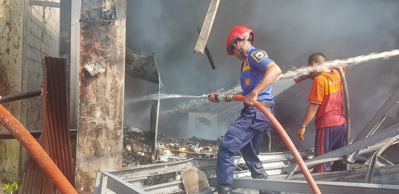 Kebakaran Rumah dan Laundry, 1 Warga Luka Bakar