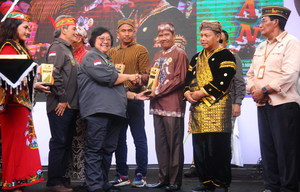 Menteri LHK Anugerahi Tahawa Desa Ramah Satwa