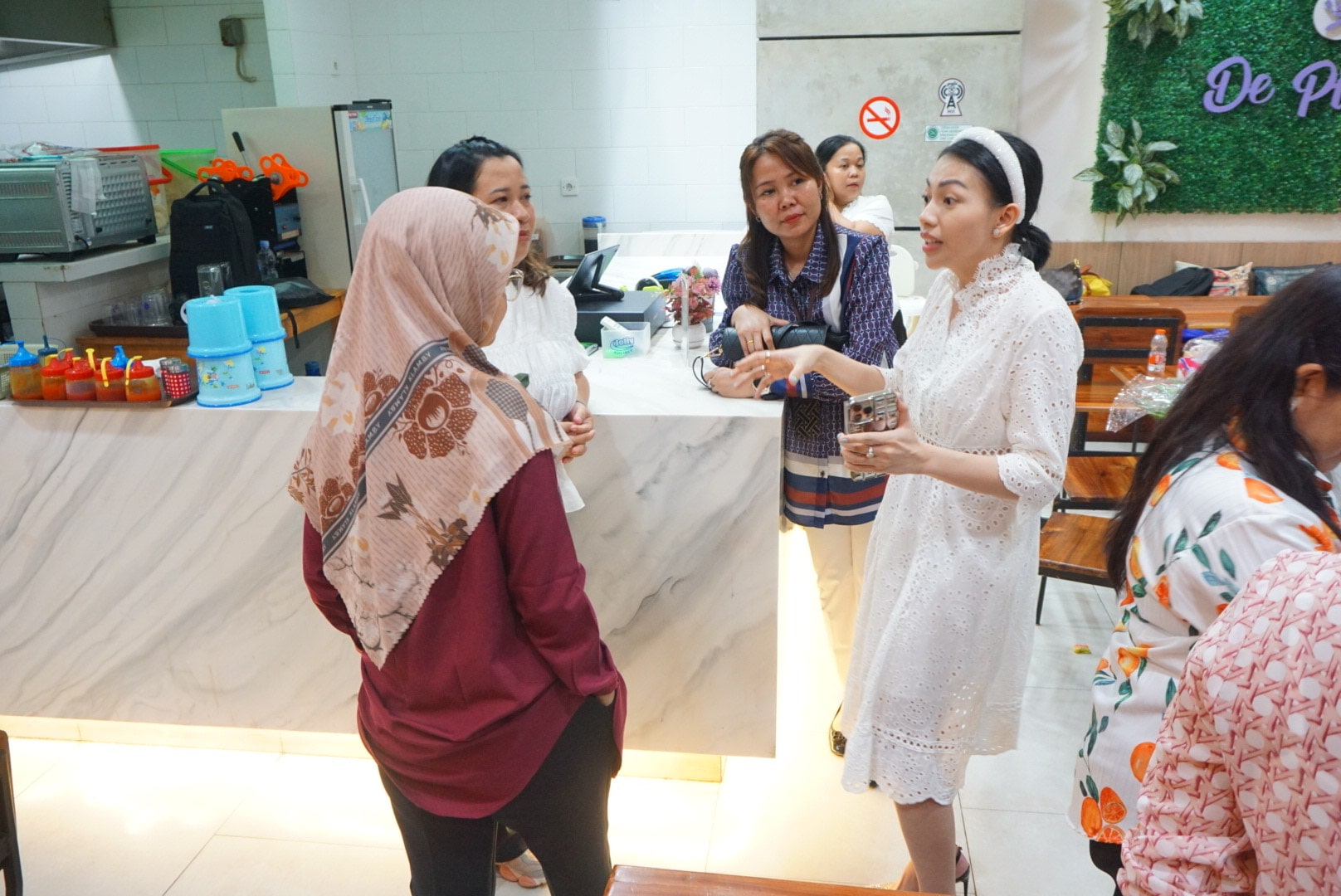 Exclusive Company Review Bersama Kezia dan Temmy and Steffi Chibi