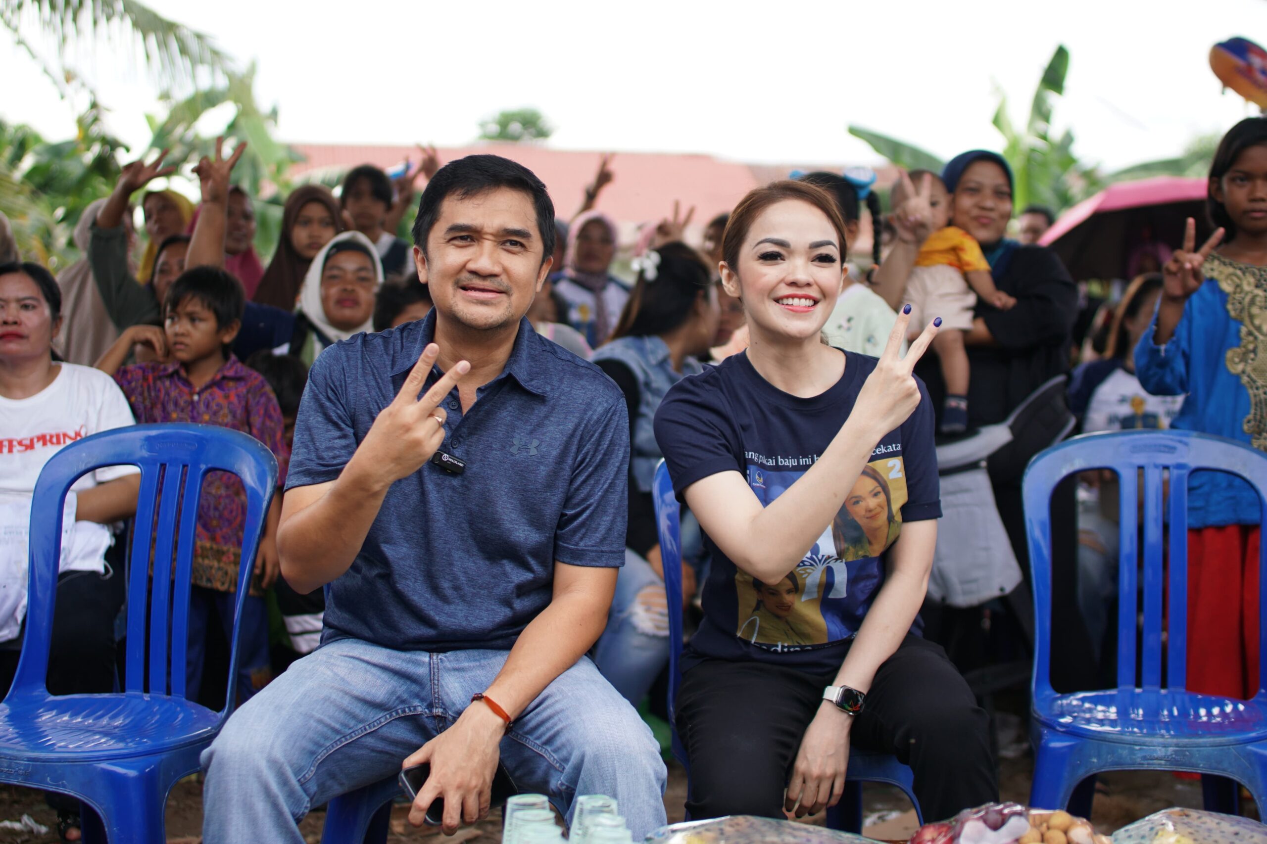 Andina dan Asdy Narang Sapa Warga Karanggan