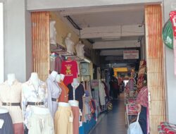 KALAH BERSAING PASAR DIGITAL-Pasar Blauran dan Tradisional Terancam Tutup