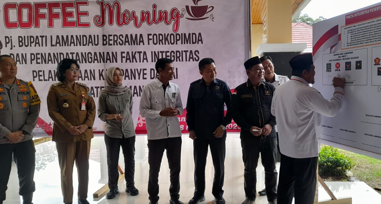 Pemkab Lamandau dan Pimpinan Parpol Tanda Tangani Komitmen Kampanye Damai