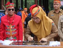 Pejabat Bupati Pulpis Resmikan Huma Betang Bandar