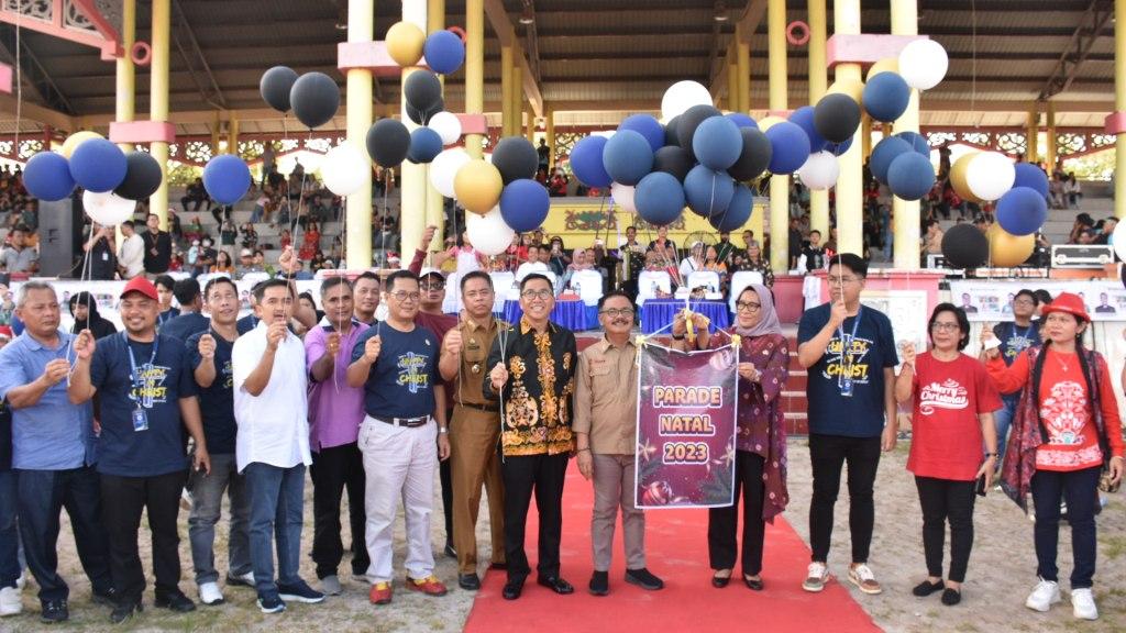 Meriahnya Parade Natal Kalteng 2023