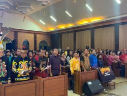 Suka Cita Ibadah Natal Kerukunan Warga Manuhing