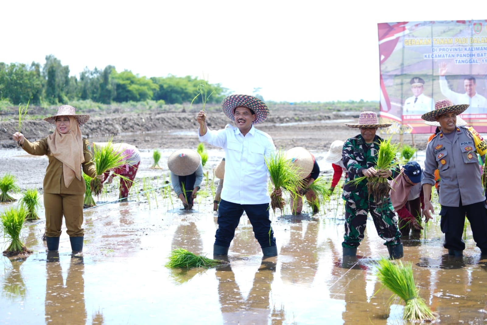 Mentan dan Wamenhan Cek Food Estate
