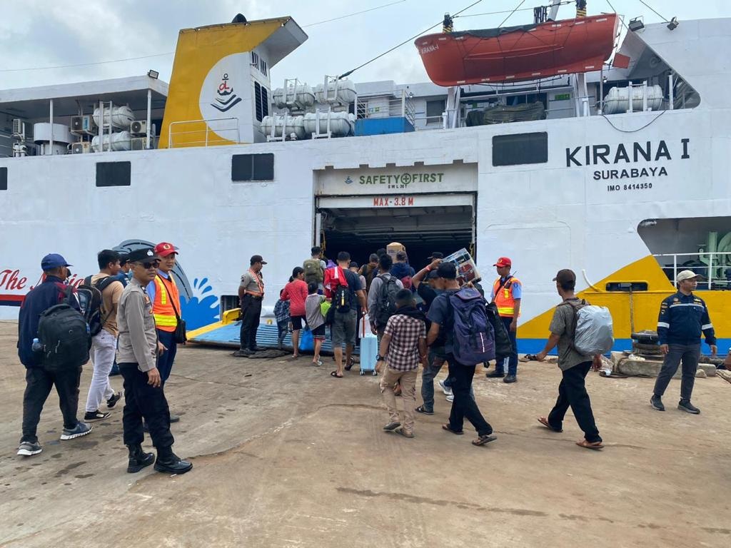 Arus Mudik Nataru di Sampit Masih Normal