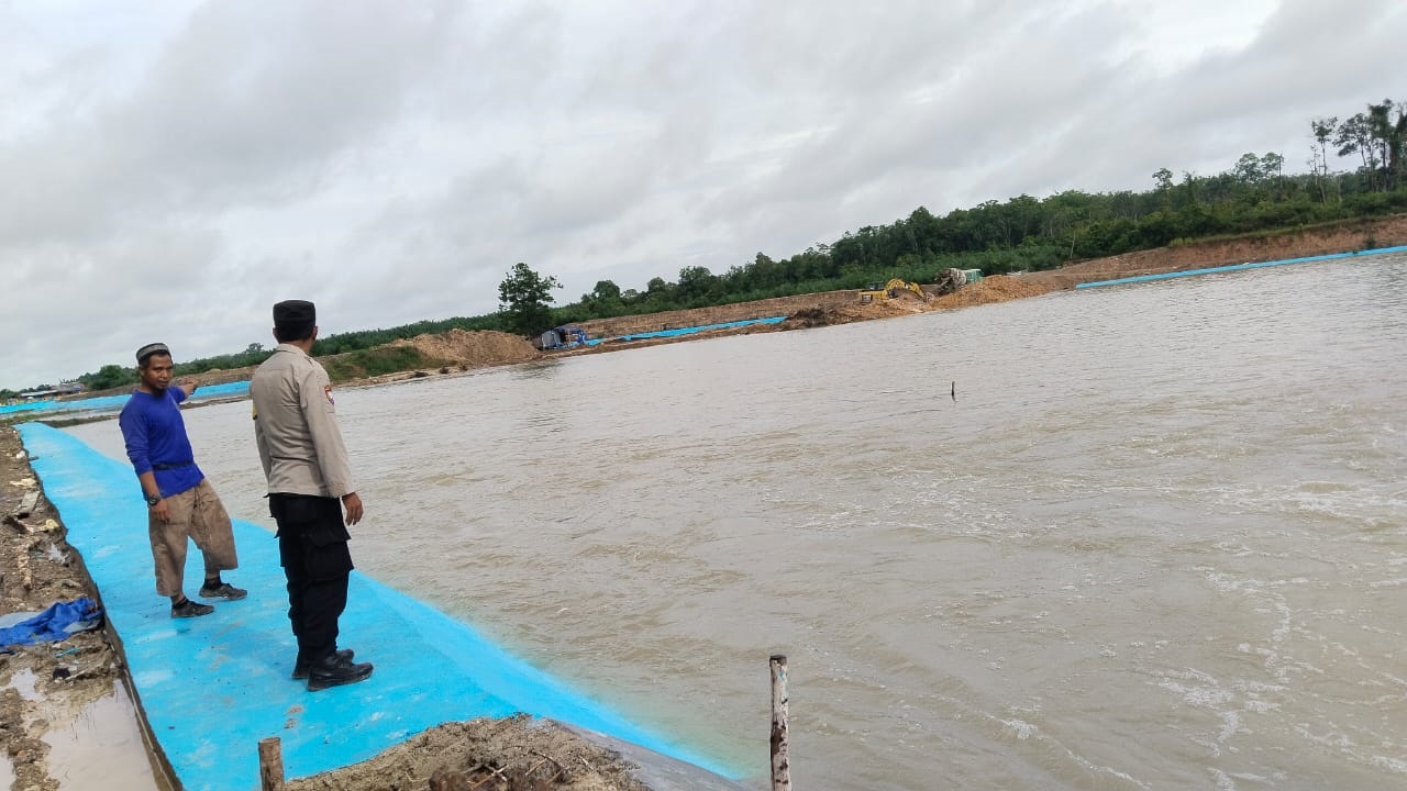 Pemuda Keterbelakangan Mental Tewas Mengapung di Embung