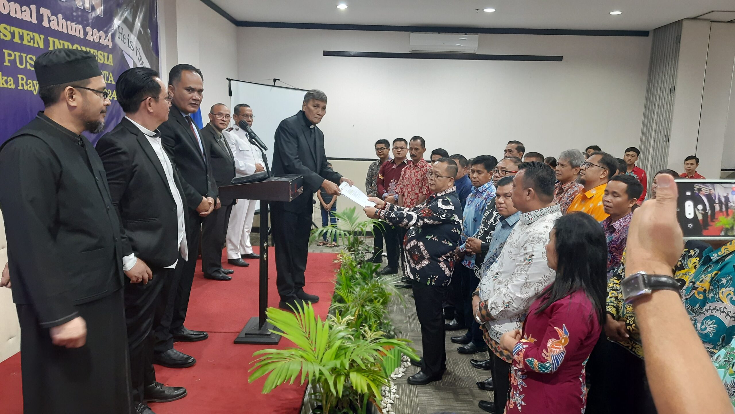 FUKRI Lantik Panitia Paskah Nasional di Palangka Raya 