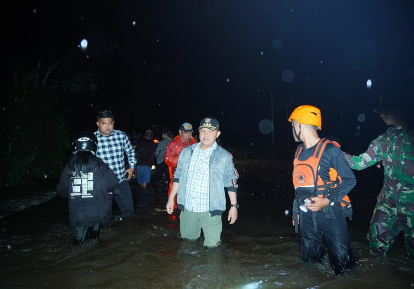 Pj Bupati Minta Pejabat Barsel Kunjungi Warga Korban Banjir