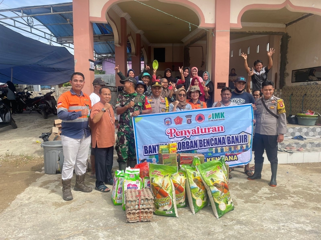 PT IMK Cepat Tanggap Salurkan Bantuan Kepada Warga Mura Terdampak Banjir