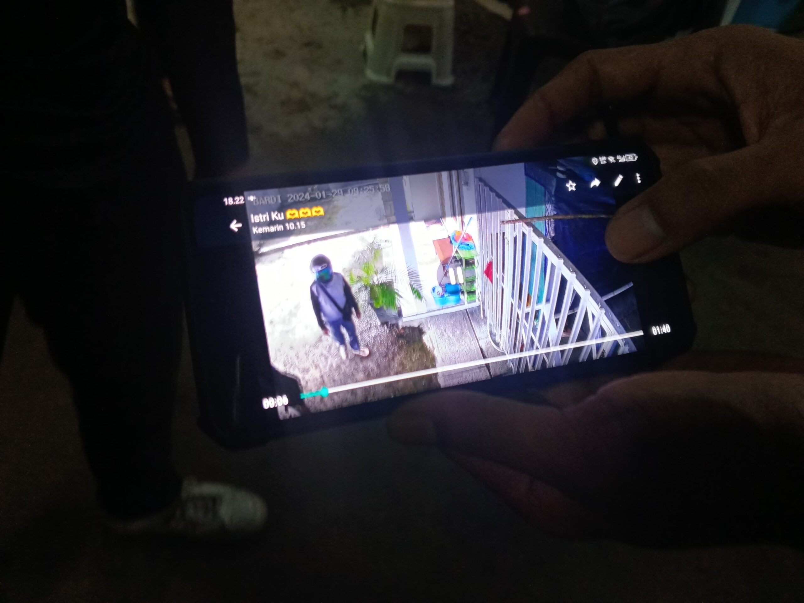 Tepergok Mencuri, Pelaku Acungkan Senpi ke Warga