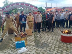 KPU Kapuas Musnahkan 2.099 Kertas Suara Rusak 