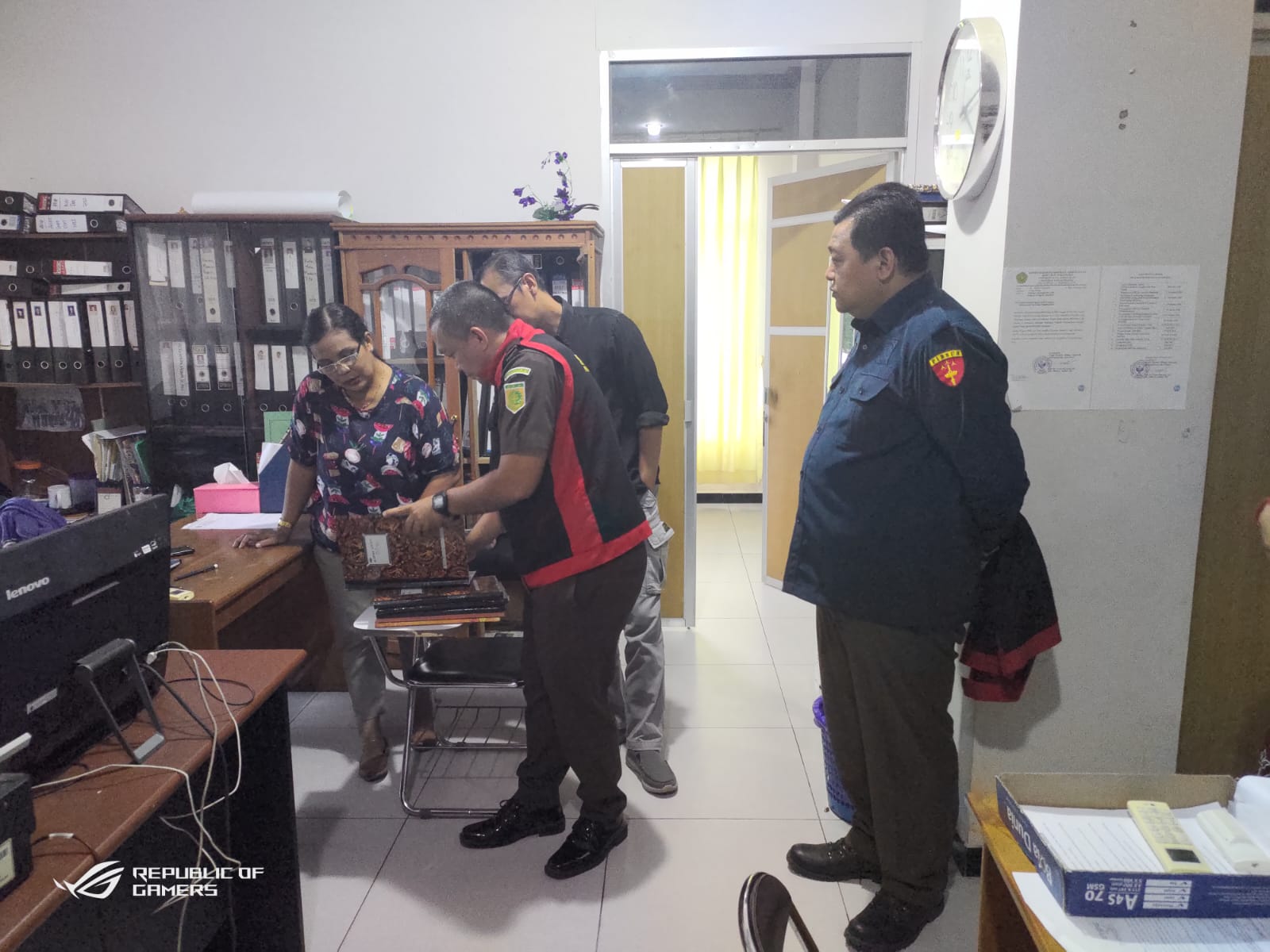 Kejari Geledah Kantor Pascasarjana UPR