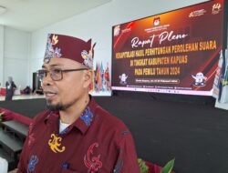 Pleno Rekapitulasi di Kapuas Sempat Tertunda Pleno Rekapitulasi di Kapuas Sempat Tertunda