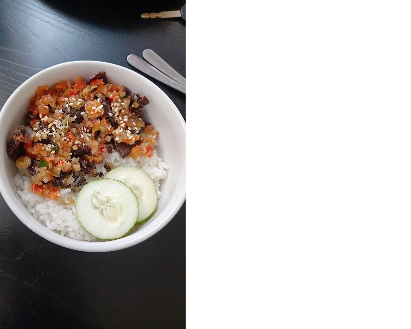 ChitChat Sambil Ngemil Seru di Abhista Cafe!