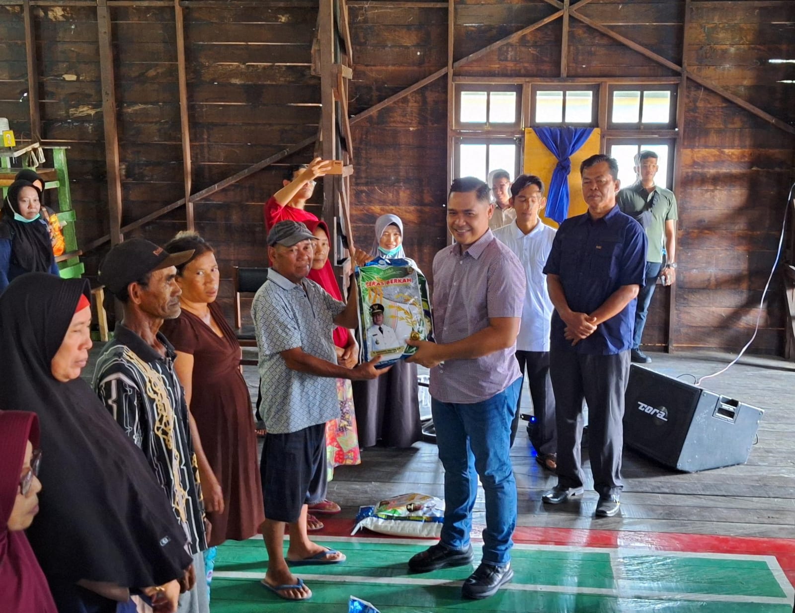 Pengabdian Mahasiswa Melalui Pasar Murah di Kalteng