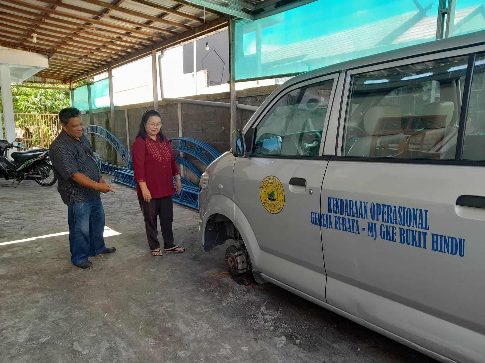 Ban Mobil Operasional Gereja Hilang Dicuri 