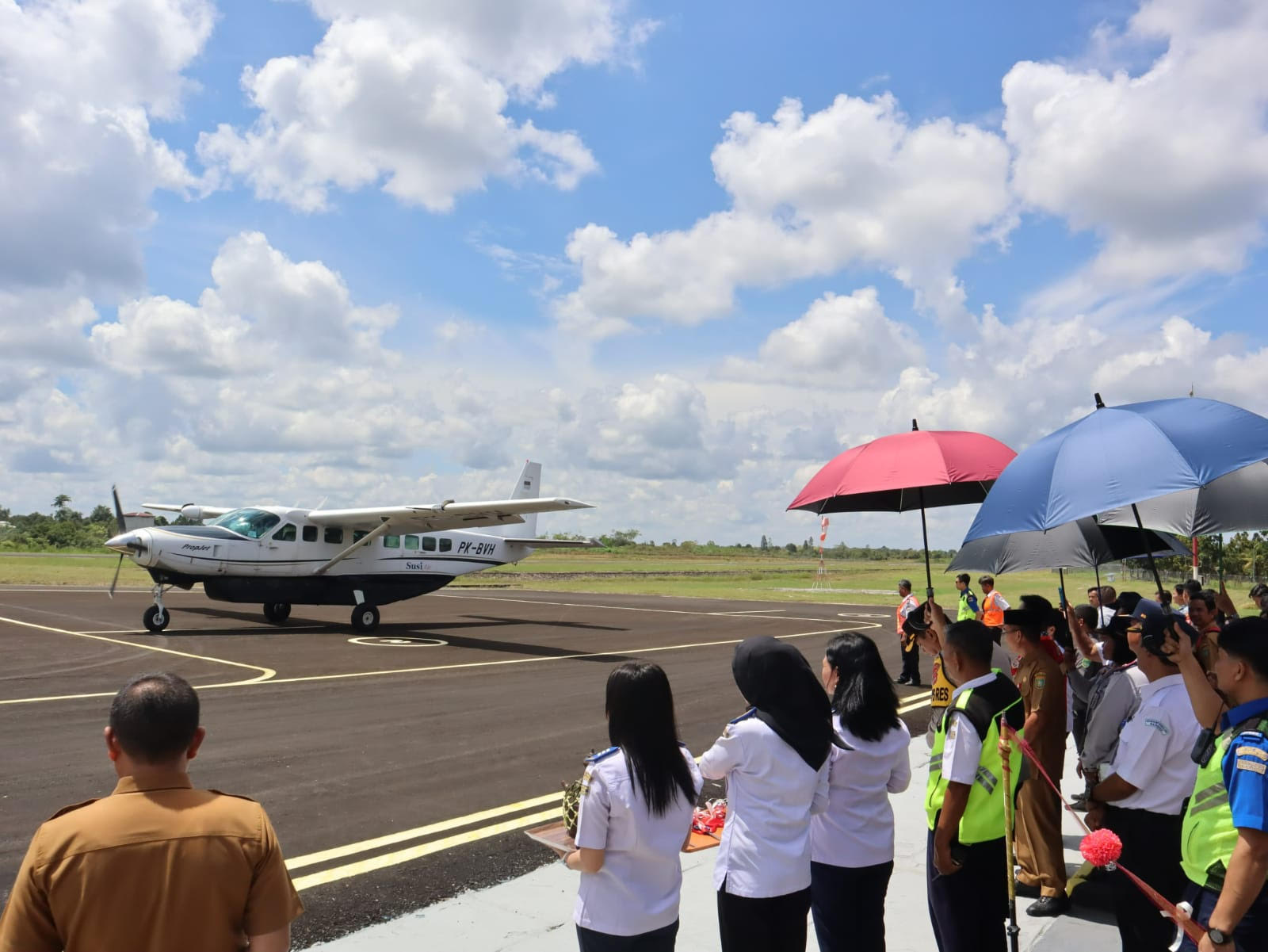 Penerbangan di Bandara Sanggu Kembali Dibuka