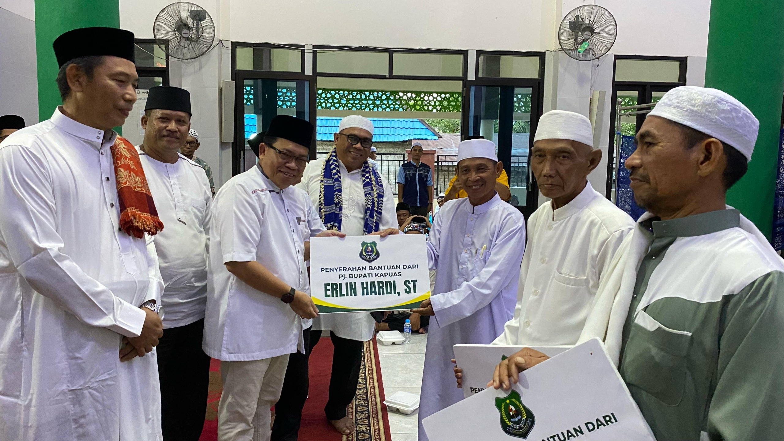 Pj Bupati Kapuas Safari Ramadan ke Pulau Mambulau