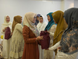 Pengajian Al Mar’atussholihah dan TP PKK Gelar Penghataman Al-Quran