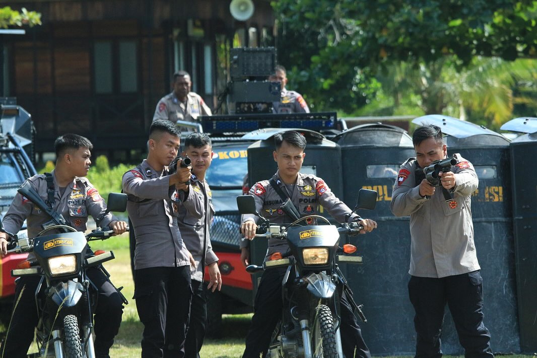 Satbrimob Polda Kalteng Latihan Penanggulangan Huru-Hara