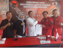 DAFTAR KE DPC PDIP -Rahmat Hidayat Siap Maju Sebagai Bacabup Kobar 