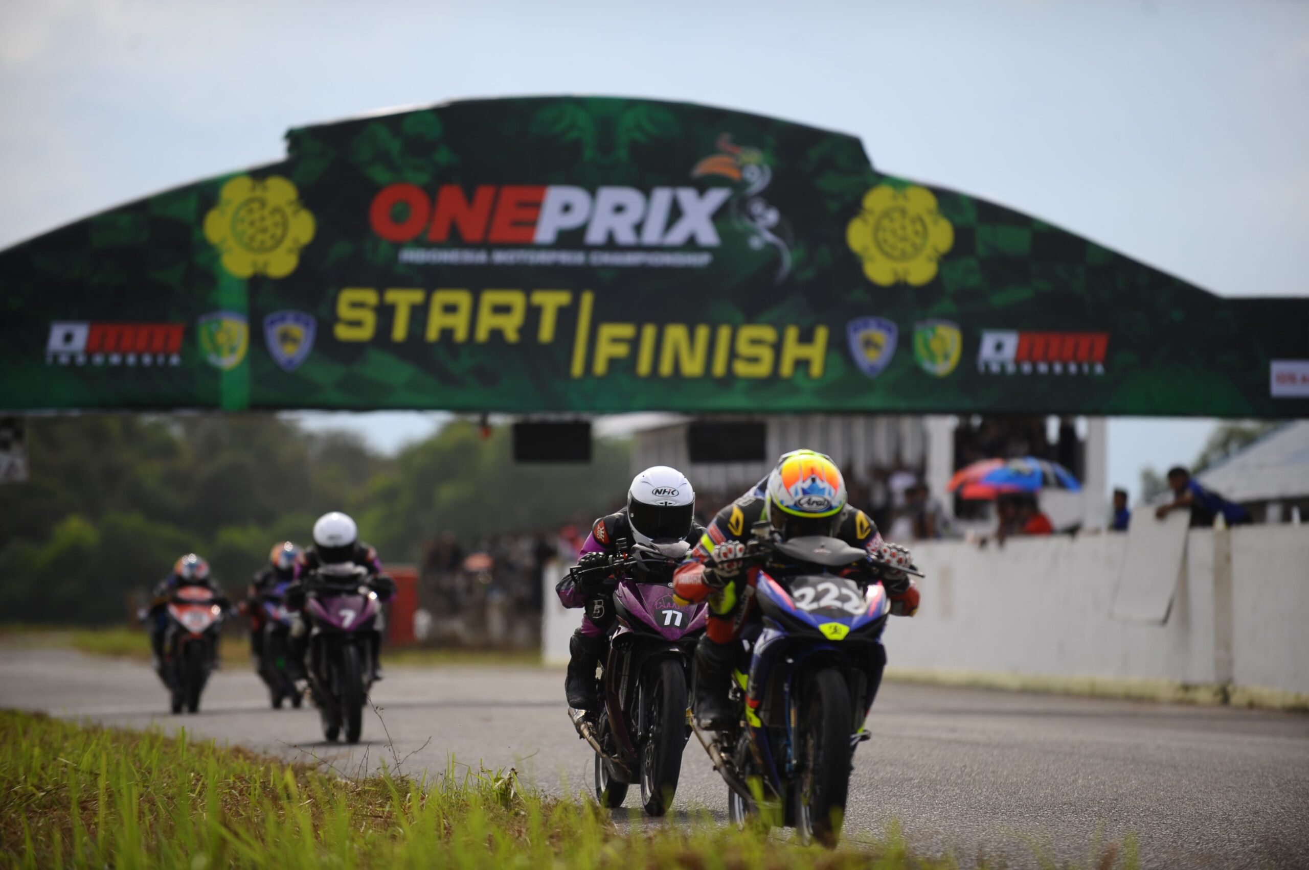 Oneprix Hari Pertama di Sirkuit Sabaru Palangka Raya Disambut Antusias Ratusan Masyarakat 