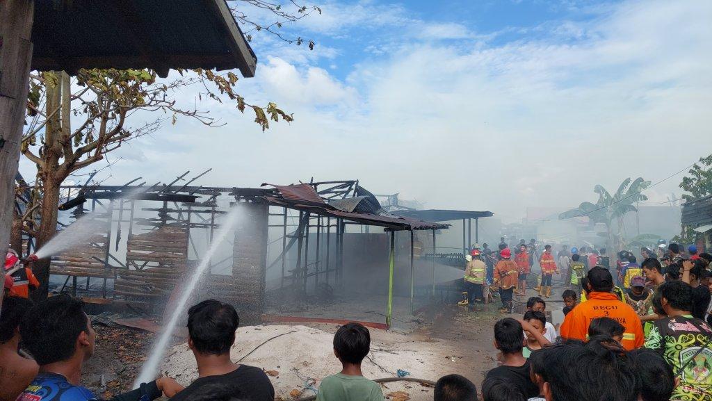 Api Kembali Membara di Mendawai, Rumah dan Barak Ludes
