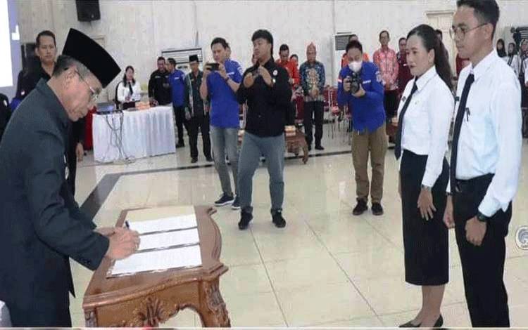 Pj Bupati Serahkan SK 788 PPPK