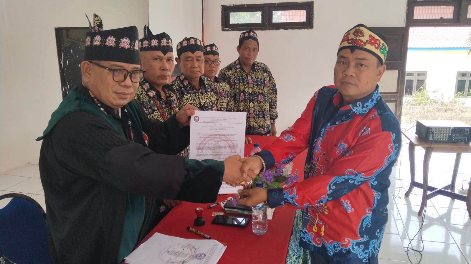 Garap Makam Warga, PT HAL Disanksi Adat