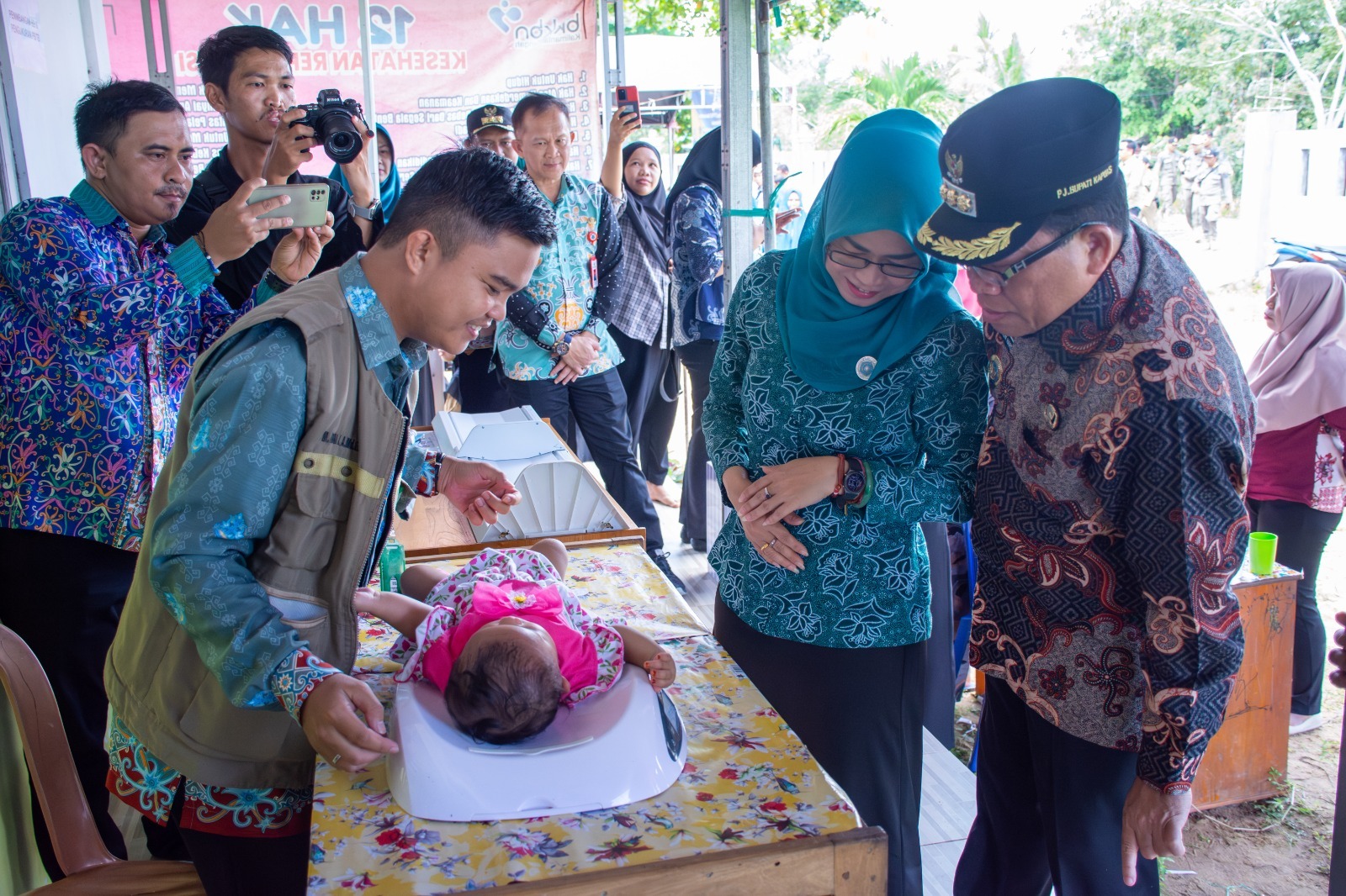 Pj Bupati Tinjau Kegiatan Intervensi Serentak Pencegahan Stunting
