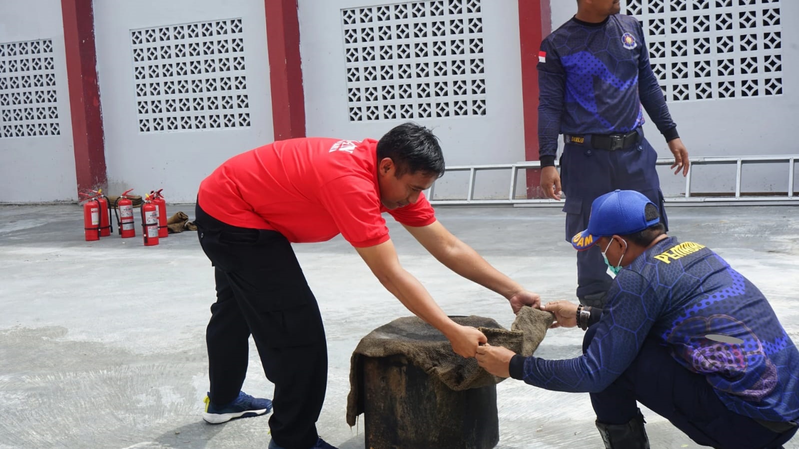 Gandeng Damkar, Rutan Palangka Raya Latihan Penanggulangan Kebakaran