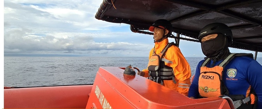 Tim SAR Hentikan Pencarian Hilangnya ABK KM Raja Cumi 2